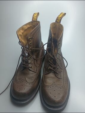 Vintage Dr. Martens Fitzroy Wingtip Broque Boots Size 9. Out Of Production.